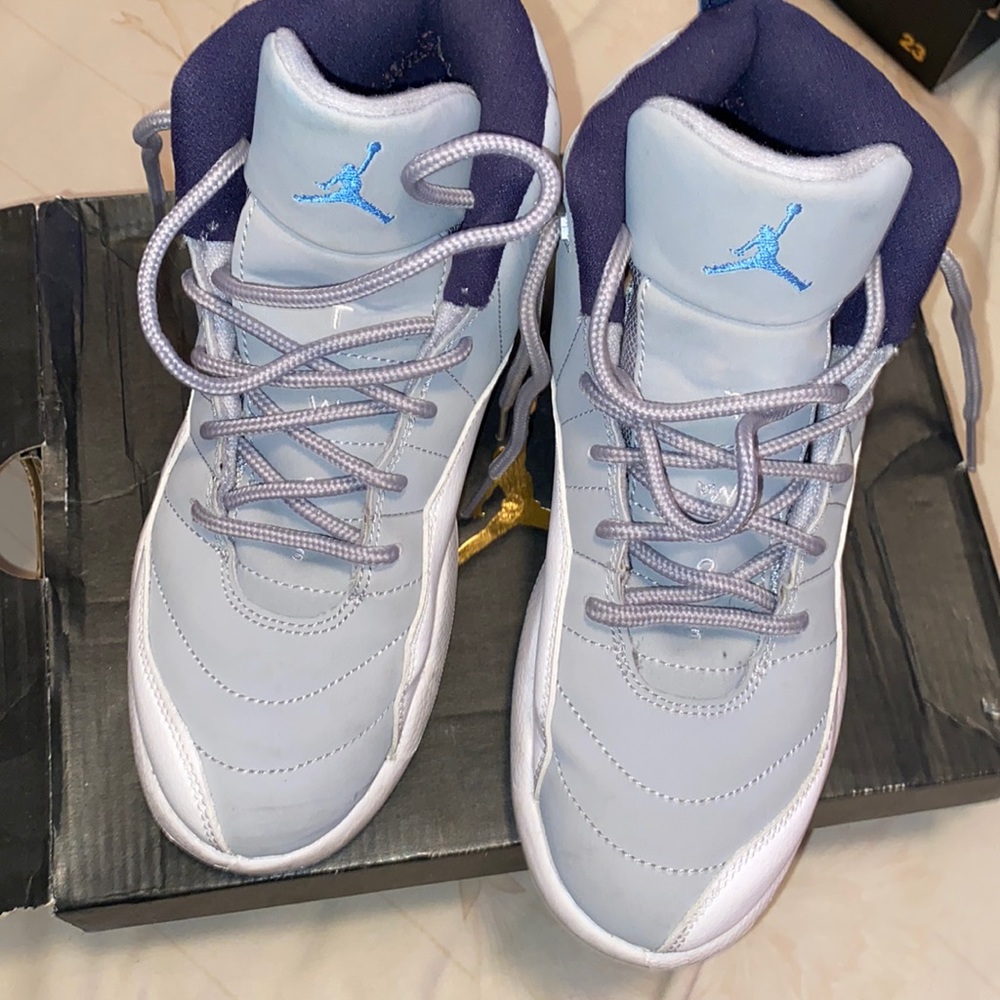 Selling old jordans